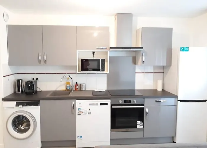 T3 Spacieux, Renove En 2020 -Pkg-Metro