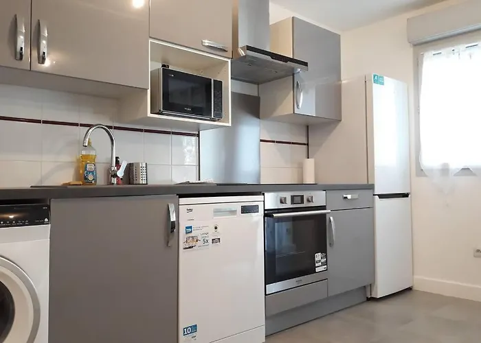 T3 Spacieux, Renove En 2020 -Pkg-Metro