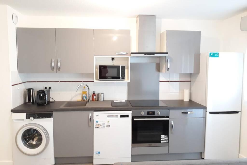 Appartement T3 Spacieux, Renove En 2020 -pkg-metro Toulouse