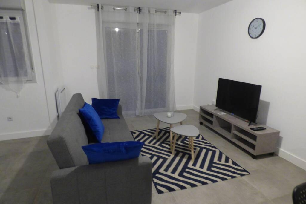 T3 Spacieux, Renové En 2020 -pkg-métro Appartement